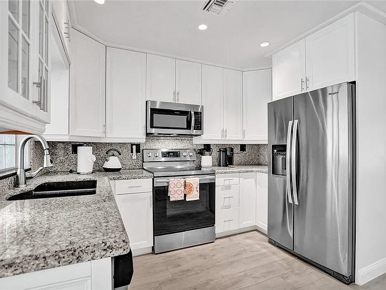 5120 NE 17th Ave — Photo 15