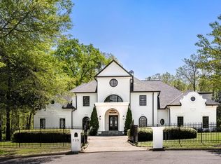 725 Riley Place Rd, Atlanta, GA 30327