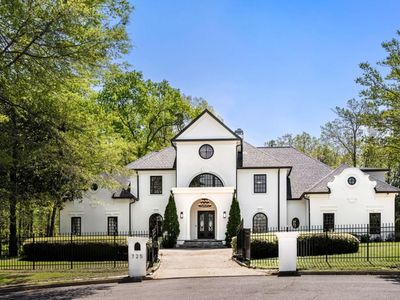 725 Riley Place Rd, Atlanta, GA, 30327
