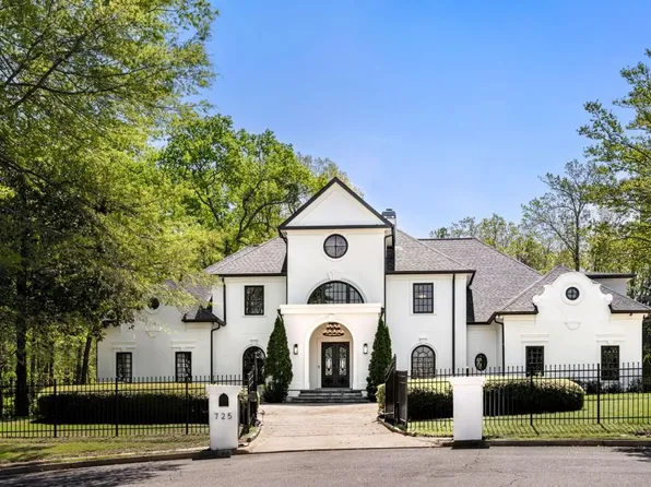 725 Riley Pl, Atlanta, GA 30327