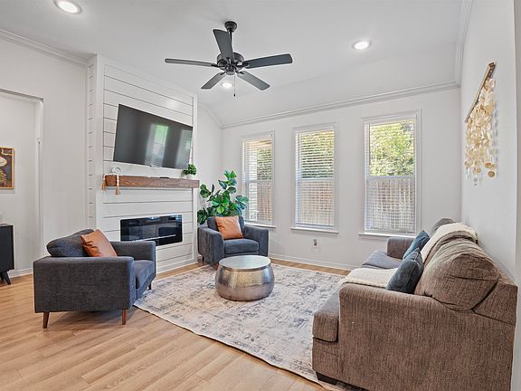3rd image of 3053 Legacy Cir