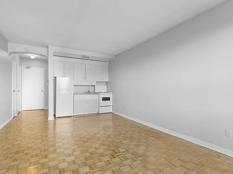 67 Cartier St — Photo 15