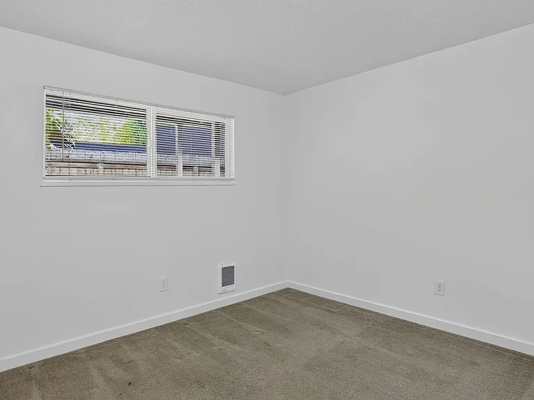 2527 NW Savier St — Photo 12