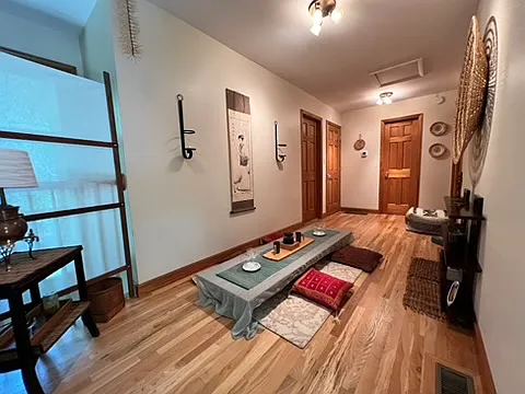 Tea Lounge in Bedroom Hallway