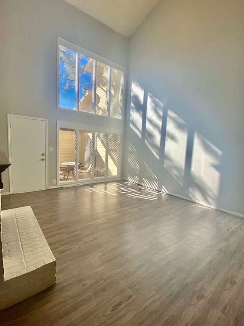 2 Bedroom Townhouse near Tennis Center — Photo 3
