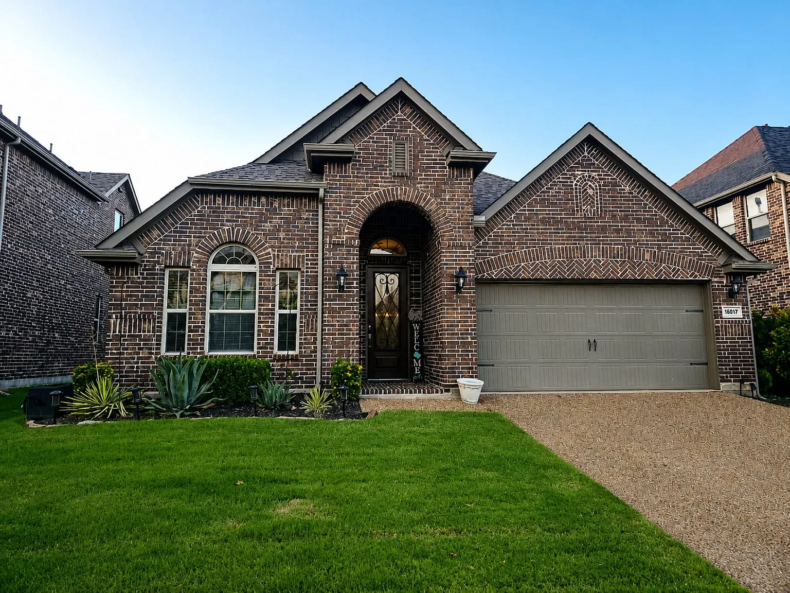 4 bed, 3.0 bath, 2169 sqft, $3,000 — Photo 1