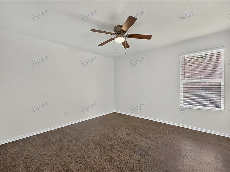 1608 Diamond Lake Trl — Photo 10
