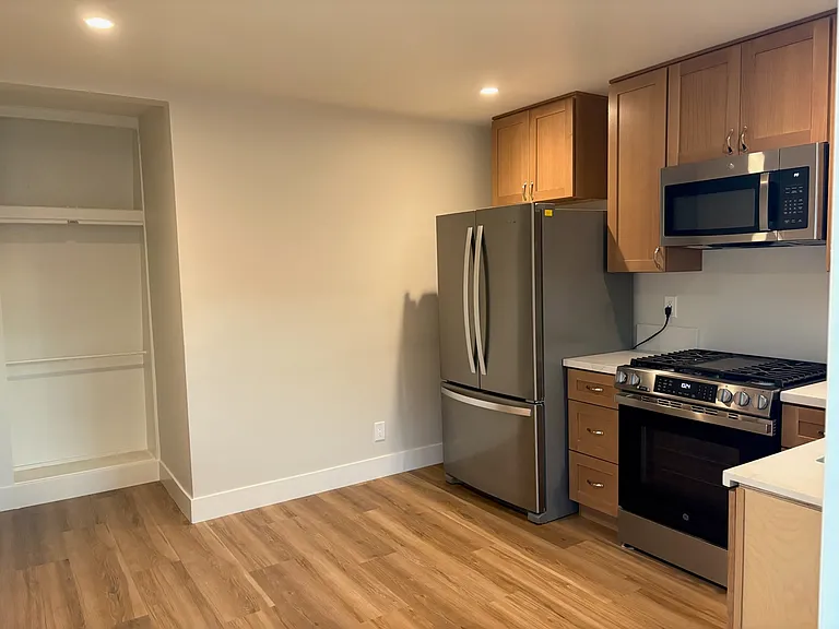 319 E Lemon Ave #1/2 — Photo 2