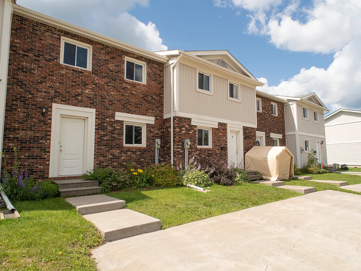 Creekview Estates — Photo 1