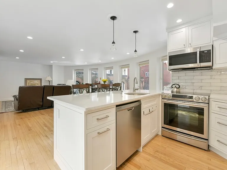230 Independence Dr #6D — Photo 19