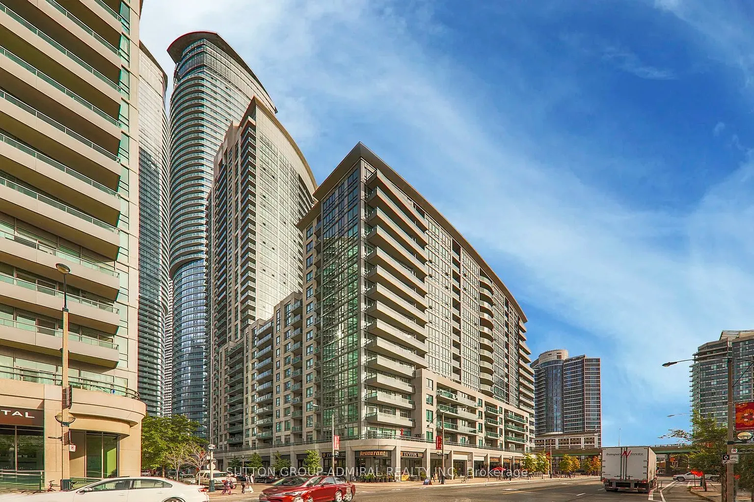 25 Lower Simcoe St #16A photo 1