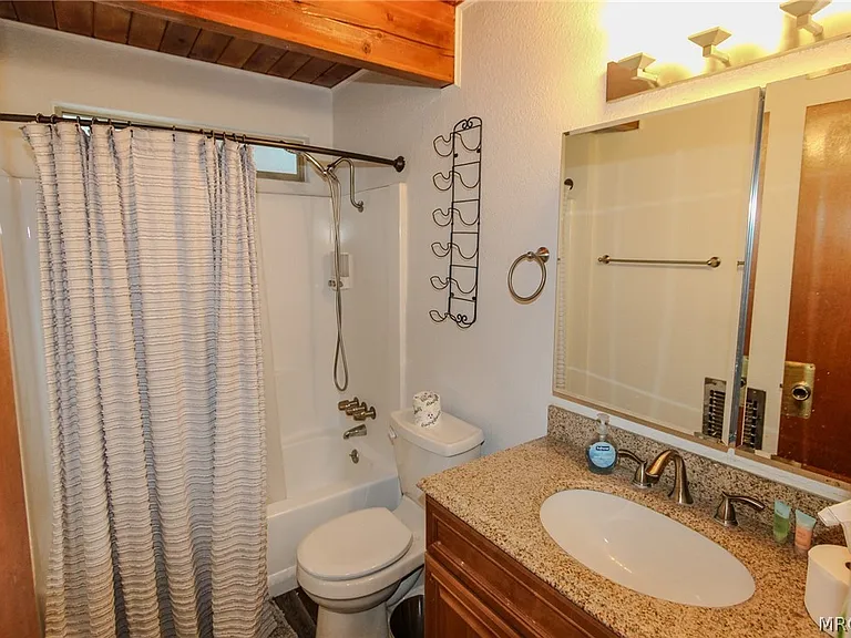 202 W Sherwood Blvd — Photo 12