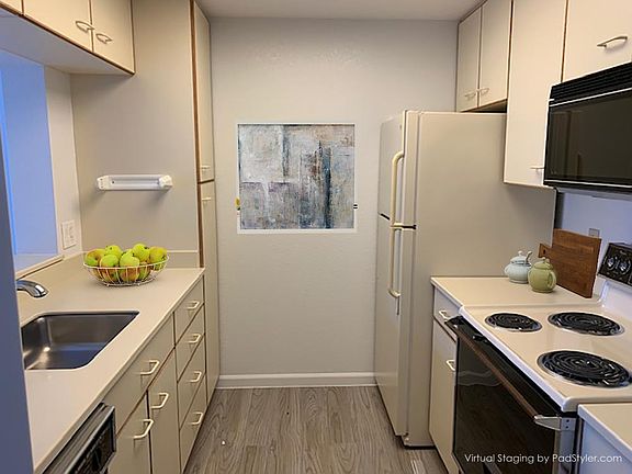 4th image of 1 Baldwin Ave APT 1012