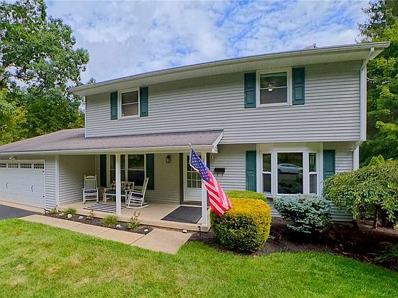 5th image of 10 Highland Dr