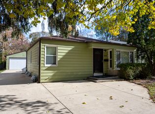 314 Royal Ct, Champaign, IL 61821