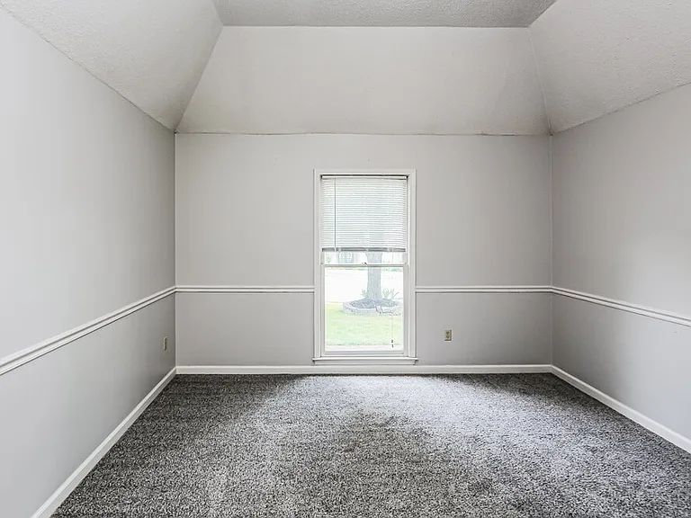 8730 Raspberry Ln — Photo 14
