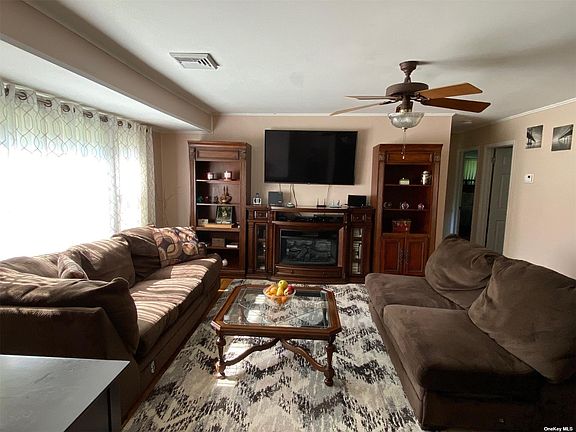 3rd image of 24 Penny Dr