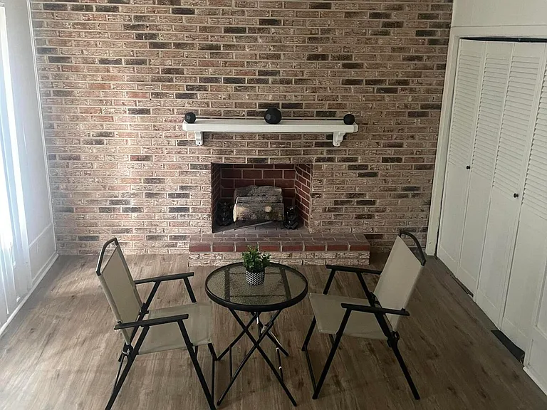 2157 Ludlow Ave — Photo 3