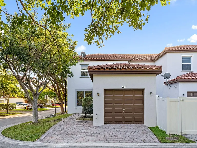 9243 SW 170th Ave — Photo 28