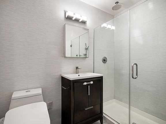 5th image of 4126 27th St APT 5E