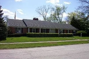 3039 Indianwood Rd photo 1