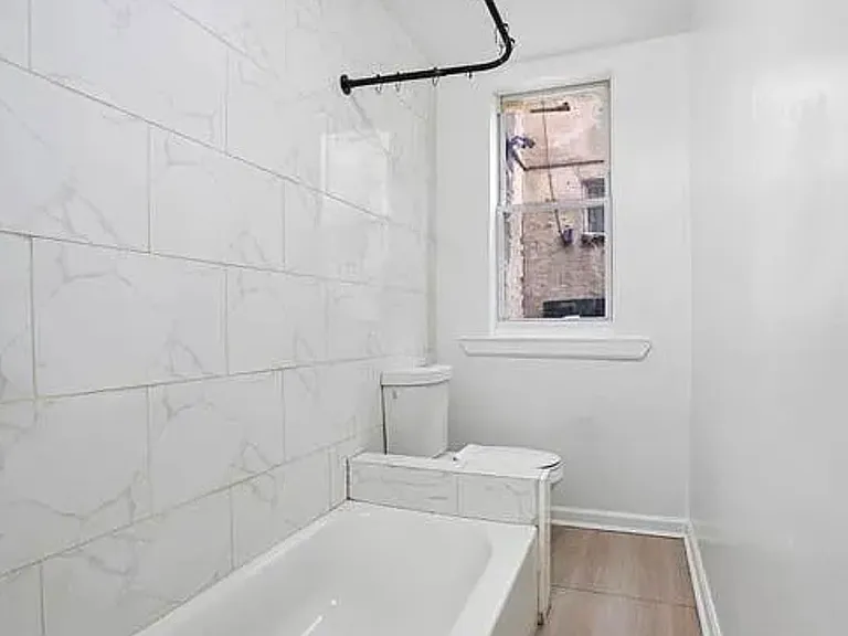3462 N Front St #1 — Photo 5
