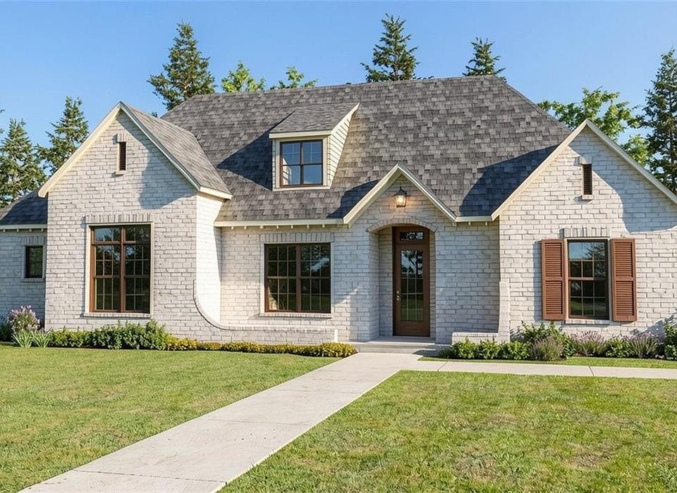 1st image of 10868 Catania Ave