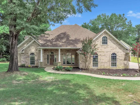 18 Woodhaven St, Longview, TX 75604