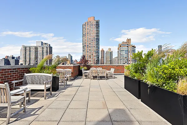 Sold by Compass | media 16