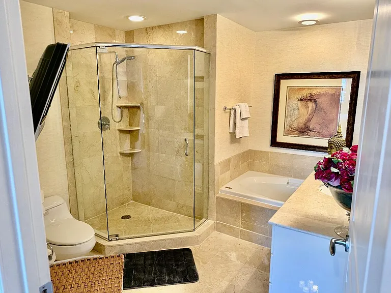 350 SE 2nd St #2630 — Photo 8