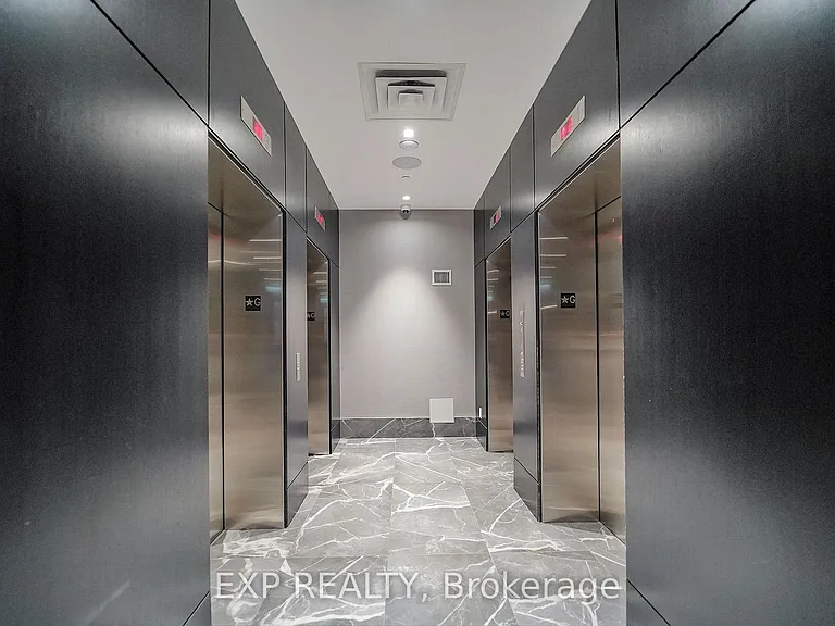 286 Main St #703 — Photo 12