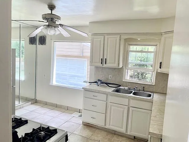 4014 Milbourne Ave — Photo 3