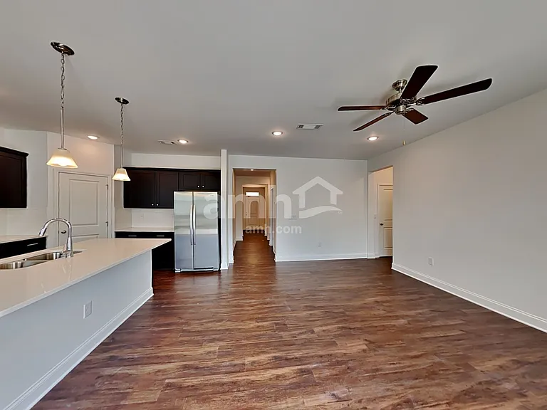 5233 Blue Mountain Dr — Photo 12
