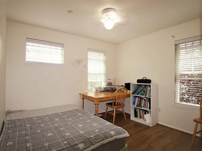 2153 McDonald Ave — Photo 18