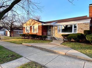 8756 S Ridgeland Ave, Chicago, IL 60617