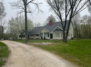 6460 Brookville Rd, South Lyon, MI 48178