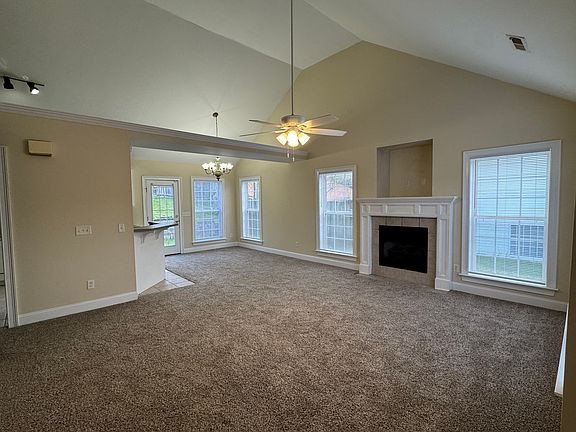 2nd image of 688 Fuller Glen Cir