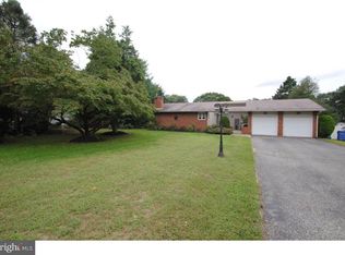 1637 Perkins Ln, Edgewater Park, NJ 08010