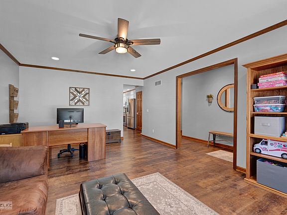 4th image of 77 Brockway Dr