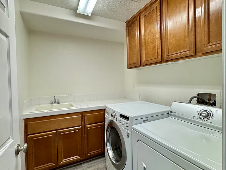1331 Bayside Cir — Photo 87