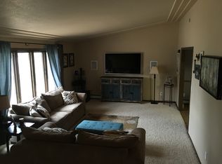 216 W Apollo Ave, Bismarck, ND 58503