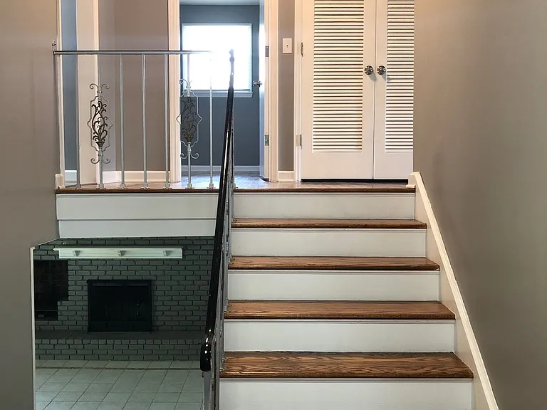 10557 Sharondale Rd — Photo 13