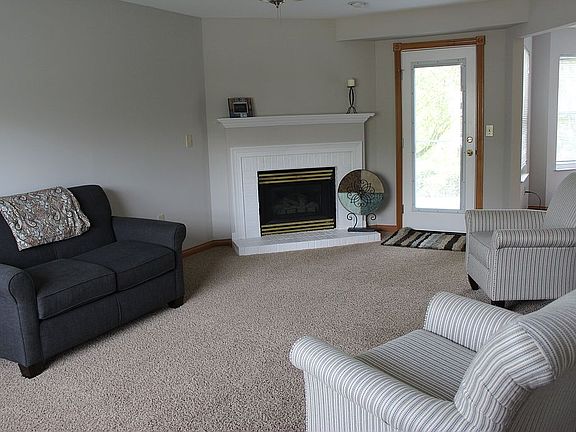5th image of 4060 Deerchase Dr
