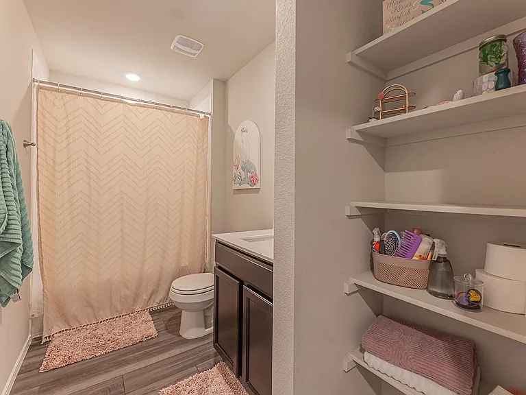 2306 Aylesbury Dr — Photo 8