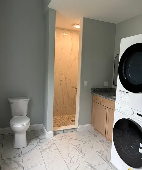 1099 Park St #2 — Photo 4