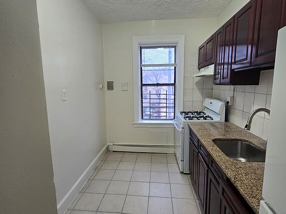 2nd image of 142 Carlton Ave #11