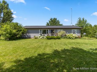 5676 W Muskrat Rd, Sheridan, MI 48884