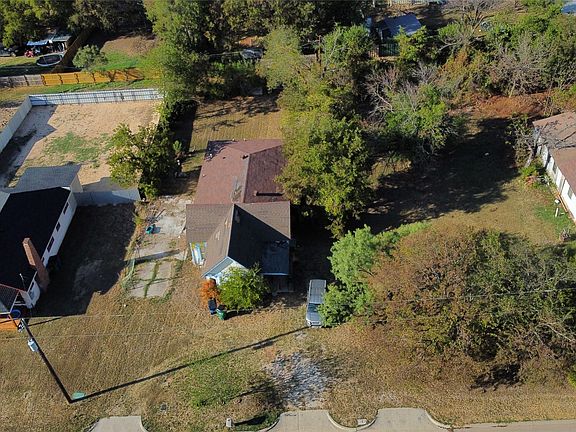 3rd image of 1205 Thompson St