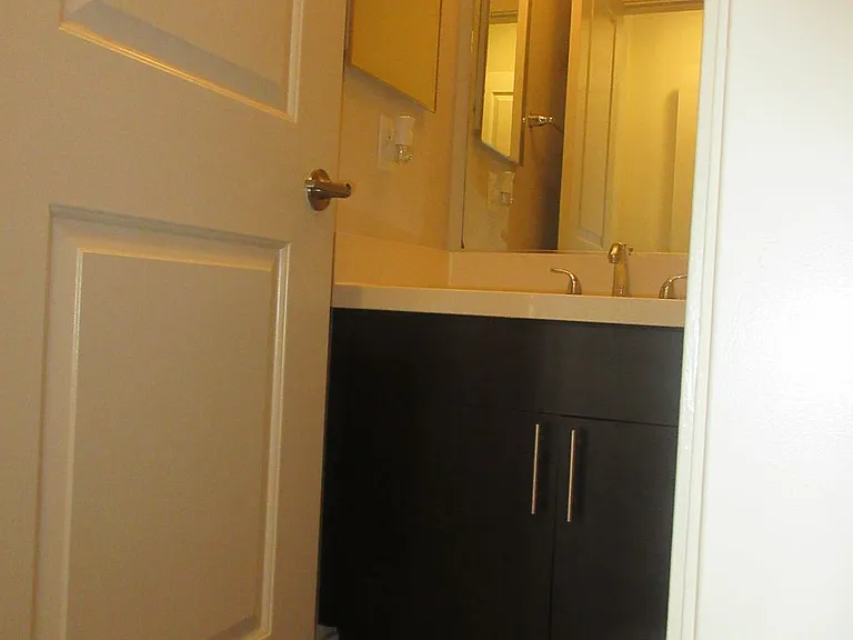 Riverbend Apartments — Photo 33
