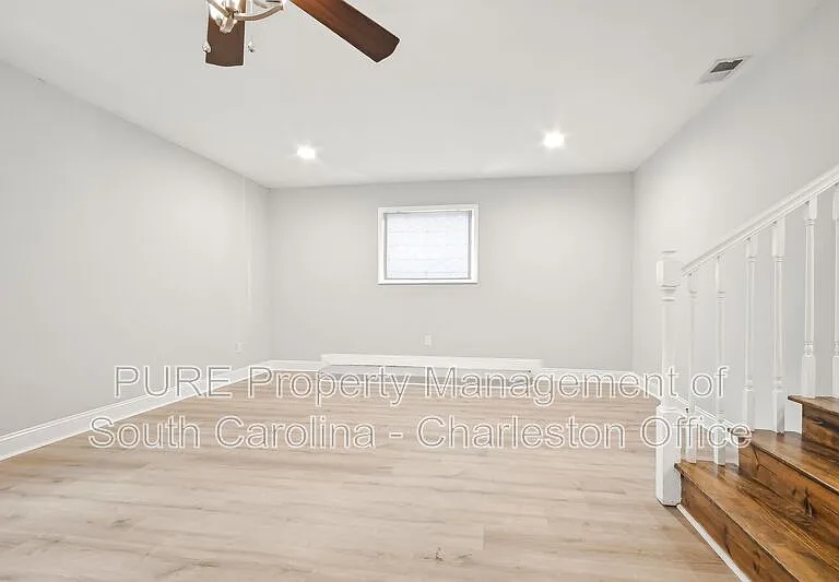 1133 Brody Ave — Photo 16